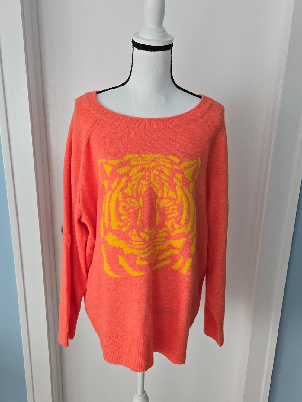 torrid Coral Sweater Tunic   with Yellow Tiger Graphic L-XL Oversized Sweater